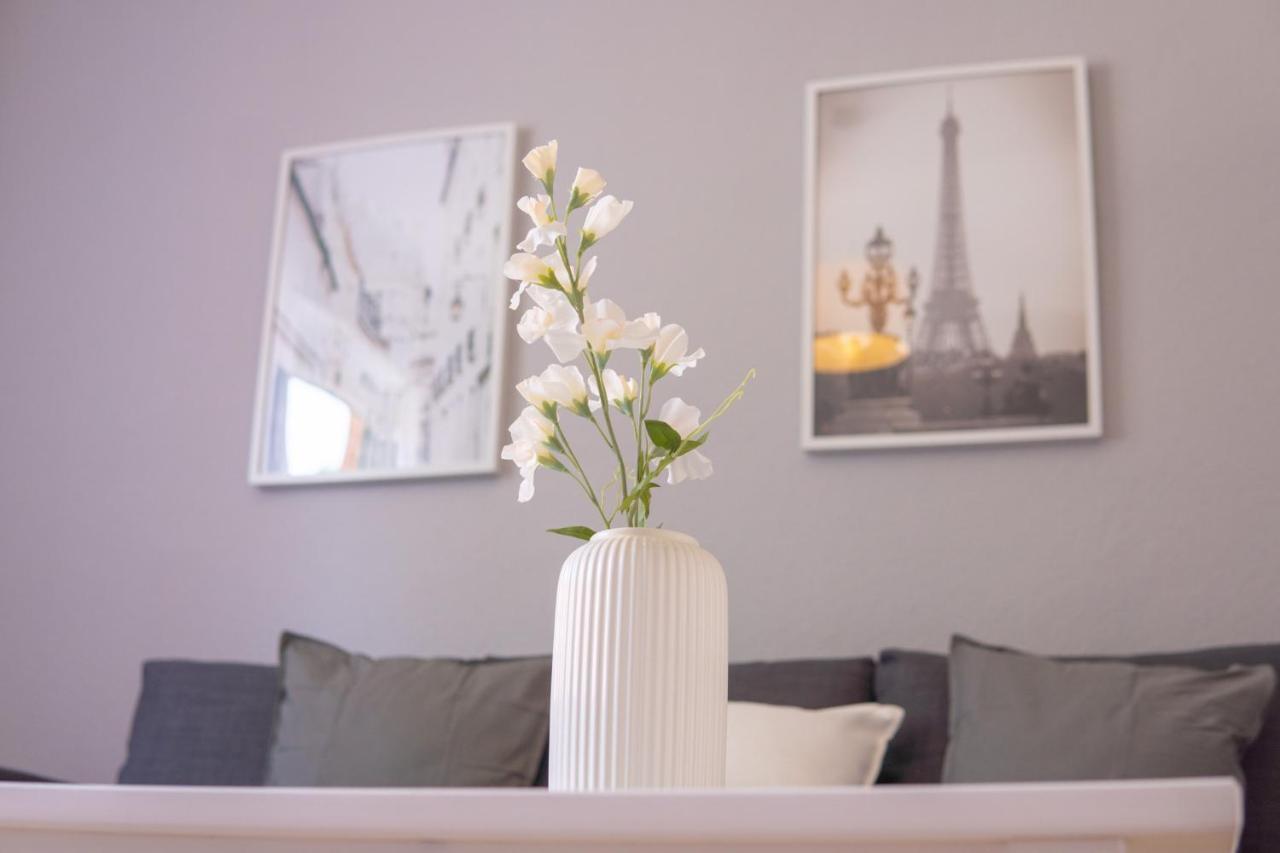 "Purple Chill" Super Zentrale Ferienwohnung Hbf-Messe-Buergerweide-Citygate-Ovb Arena BRE Dış mekan fotoğraf